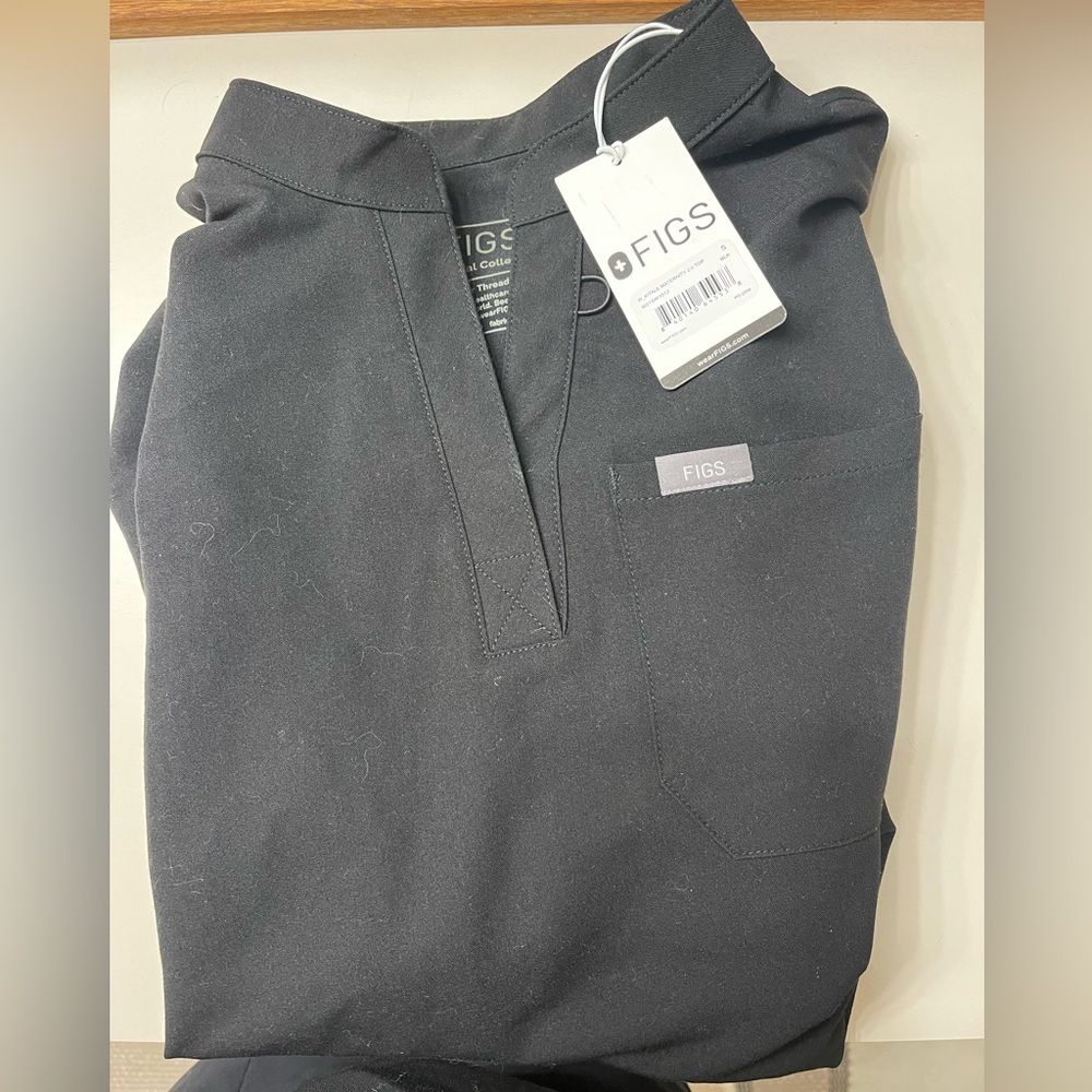 Brand new maternity figs top